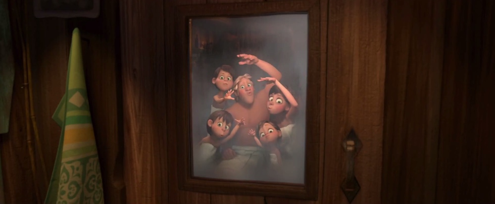 Was there a gay family in Frozen?