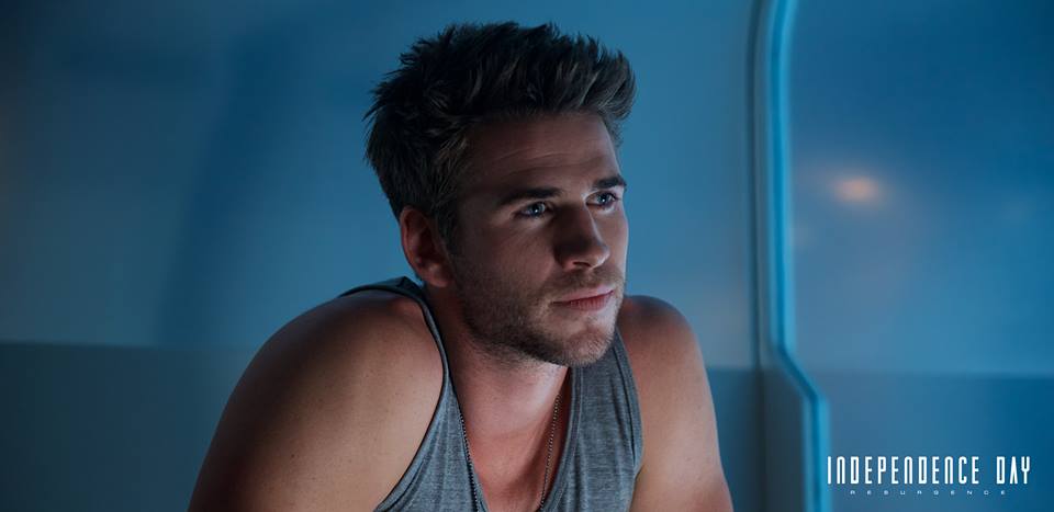 60 SECOND FILM REVIEW | Independence Day : Resurgence