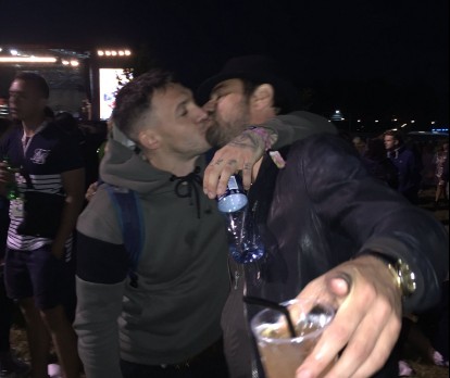 Which straight actor just gave Kirk Norcross a full on snog?