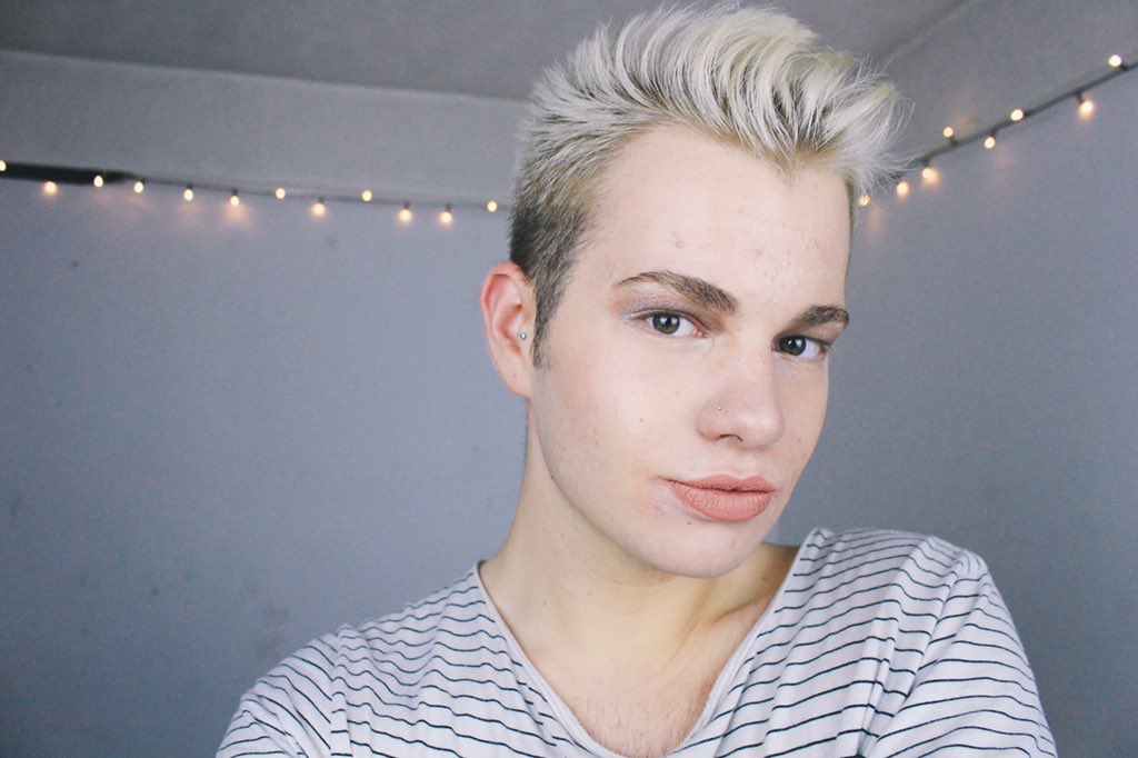 Dramatic weightloss YouTuber talks about being “addicted to feeling hungry”