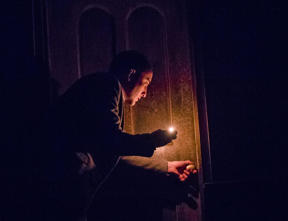 THEATRE REVIEW | The Woman In Black - West Yorkshire Playhouse & National Tour 1
