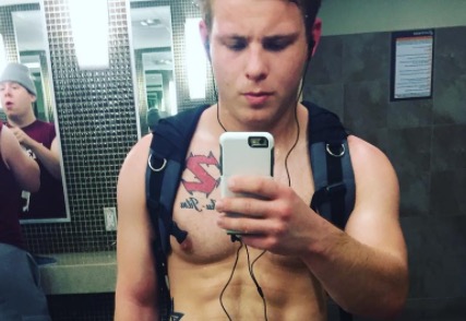 Remember that cute kid from Jerry Maguire? You won't believe what he looks like now! 1 jonathanlipnick