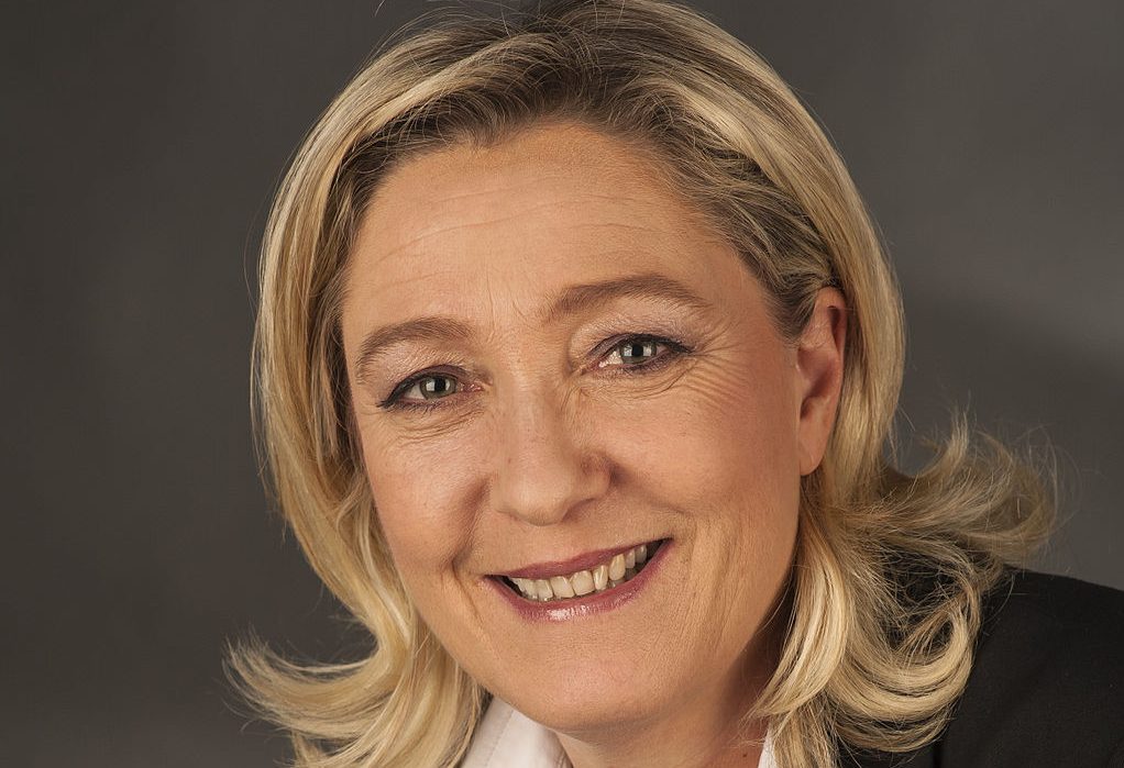Marine Le Pen pledges to end gay marriage