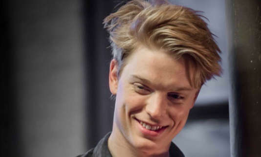 INTERVIEW | Cucumber's Freddie Fox 3