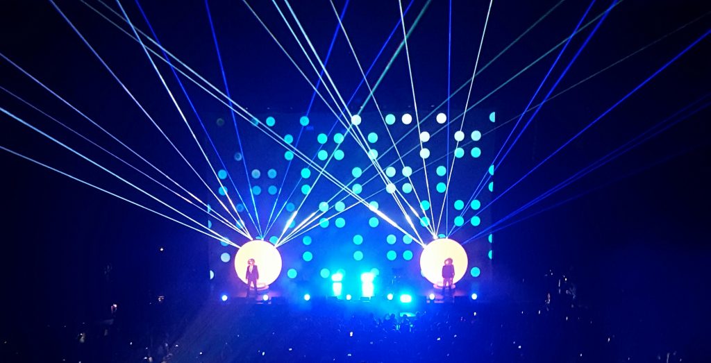 GIG REVIEW | The Pet Shop Boys Super Tour - Leeds First Direct Arena 2