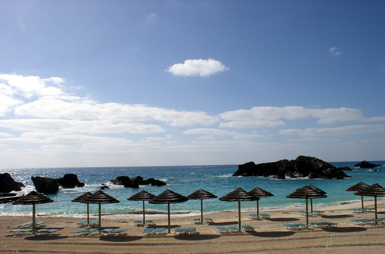 Is it safe for LGBT+ to travel to Bermuda? 2