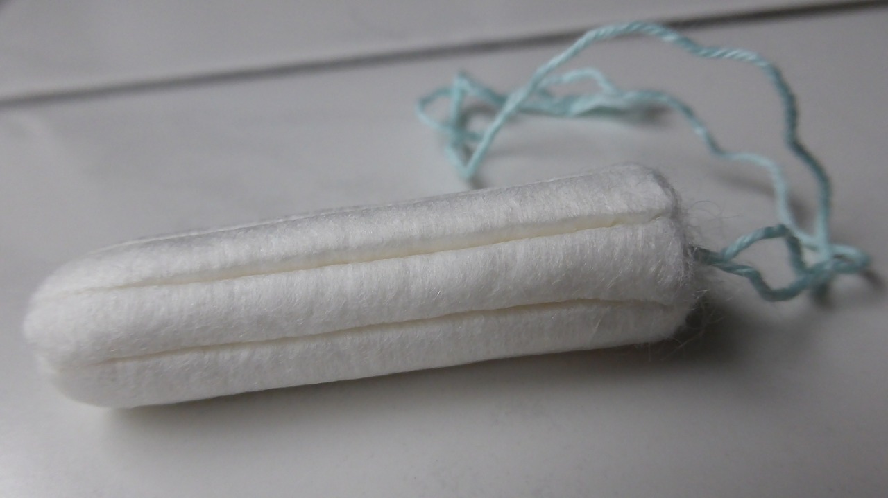 Do gay men need to wear tampons?