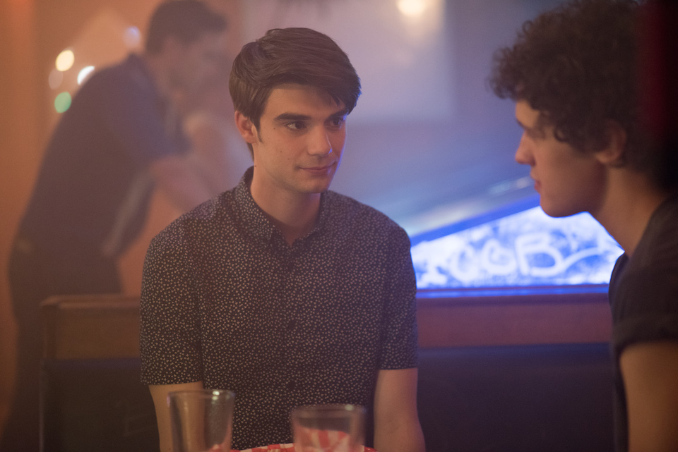 16 Amazing pictures from Netflix's new gay drama, Alex Strangelove 6