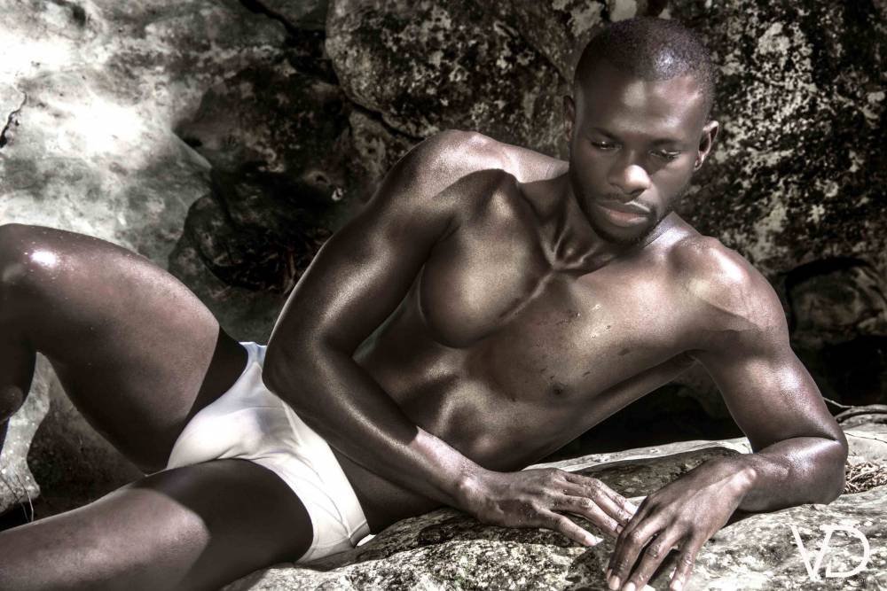 Once again photographer Verner Degray photos stun with ‘Jamal in nature’