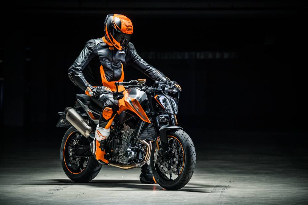 MOTORBIKE REVIEW KTM 790 Duke Ready to Race THEGAYUK