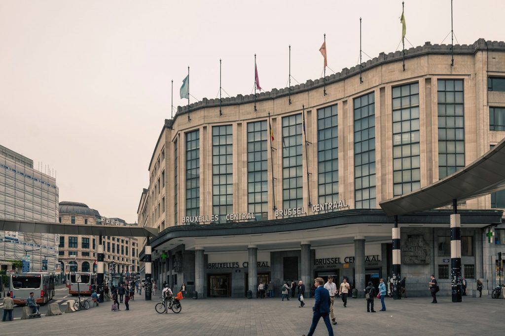 GAY TRAVEL | Overdose on chocolate and then go and sleep with Hubert in Brussels. 4