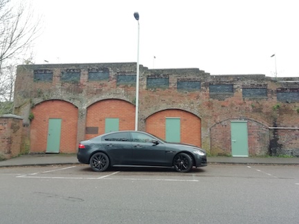 CAR REVIEW | Jaguar XE R-Sport, 2019 4