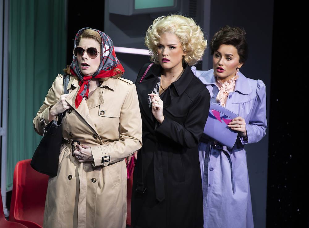 THEATRE REVIEW | 9 to 5 The Musical, Savoy Theatre, London 1