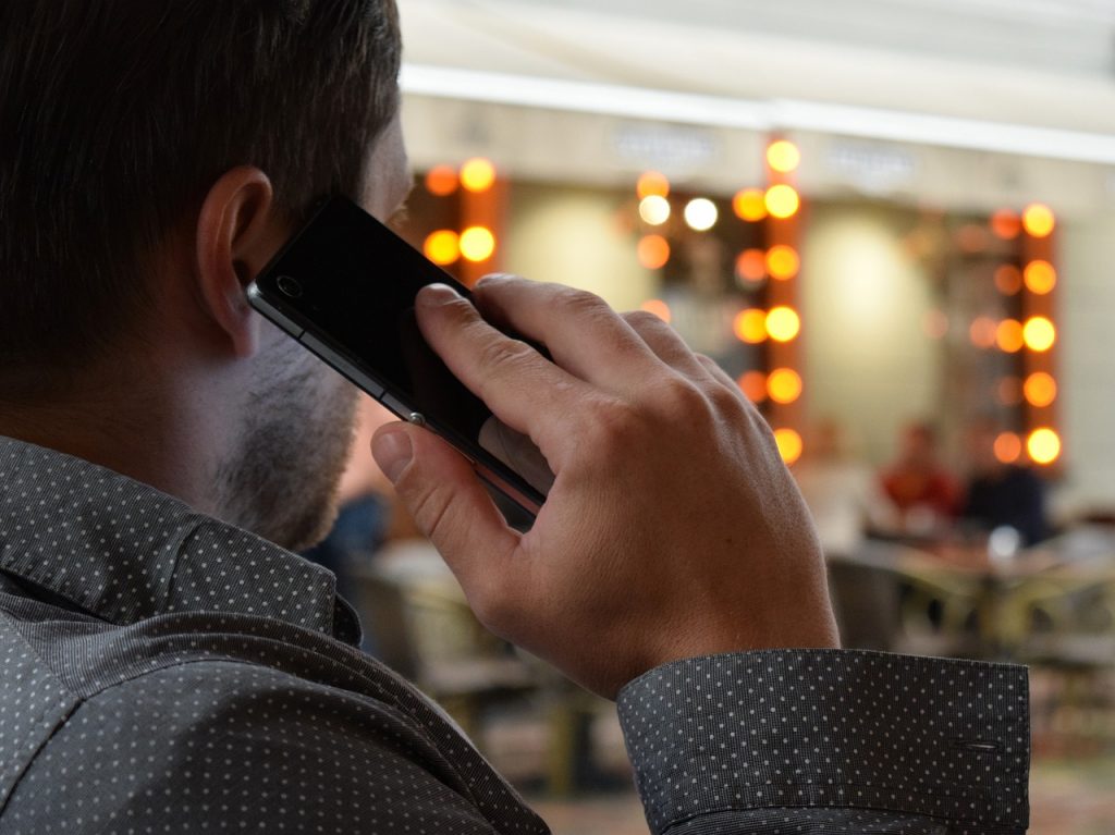 Is ghosting on Grindr very common? 3 Does ghosting only happen online?