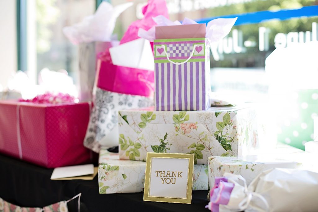 Looking for a gift listing service for your wedding?