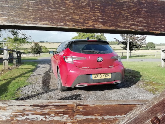 Quick Drive. Toyota Corolla Excel 5dr 2.0 Hybrid 3