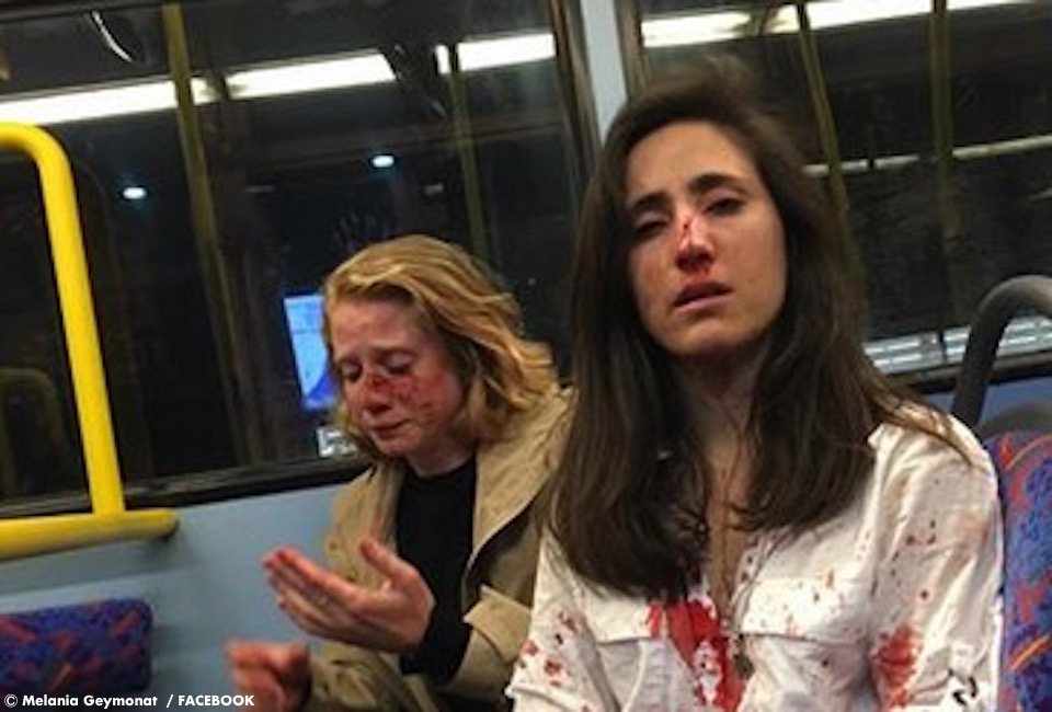 Three teenage boys plead guilty after homophobic incident against girlfriends on top of London bus 3