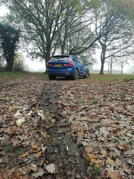 CAR REVIEW | Volvo XC 60 T6 R-Design 1