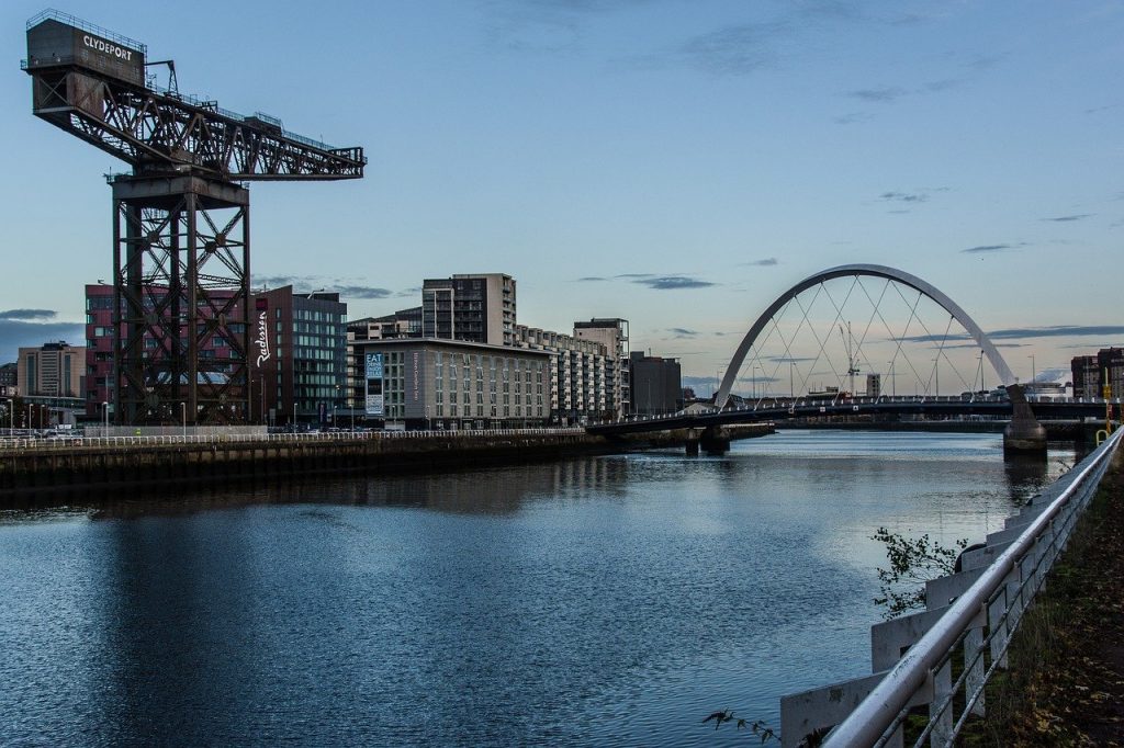 Boyfriends holding hands, subjected to a horrifying homophobic ordeal in Glasgow 2