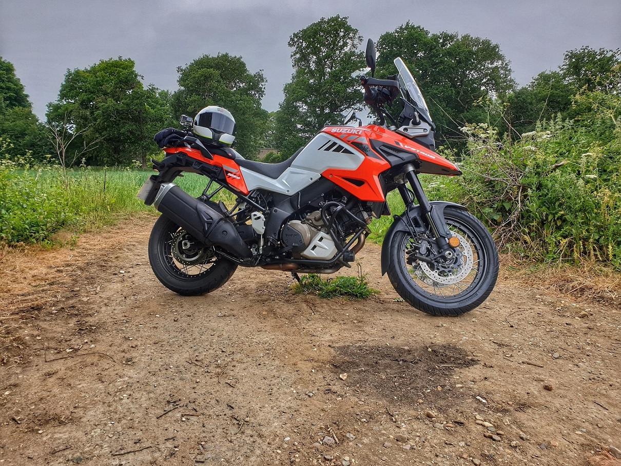 MOTORBIKE REVIEW | Suzuki V-Strom 1050 XT 1