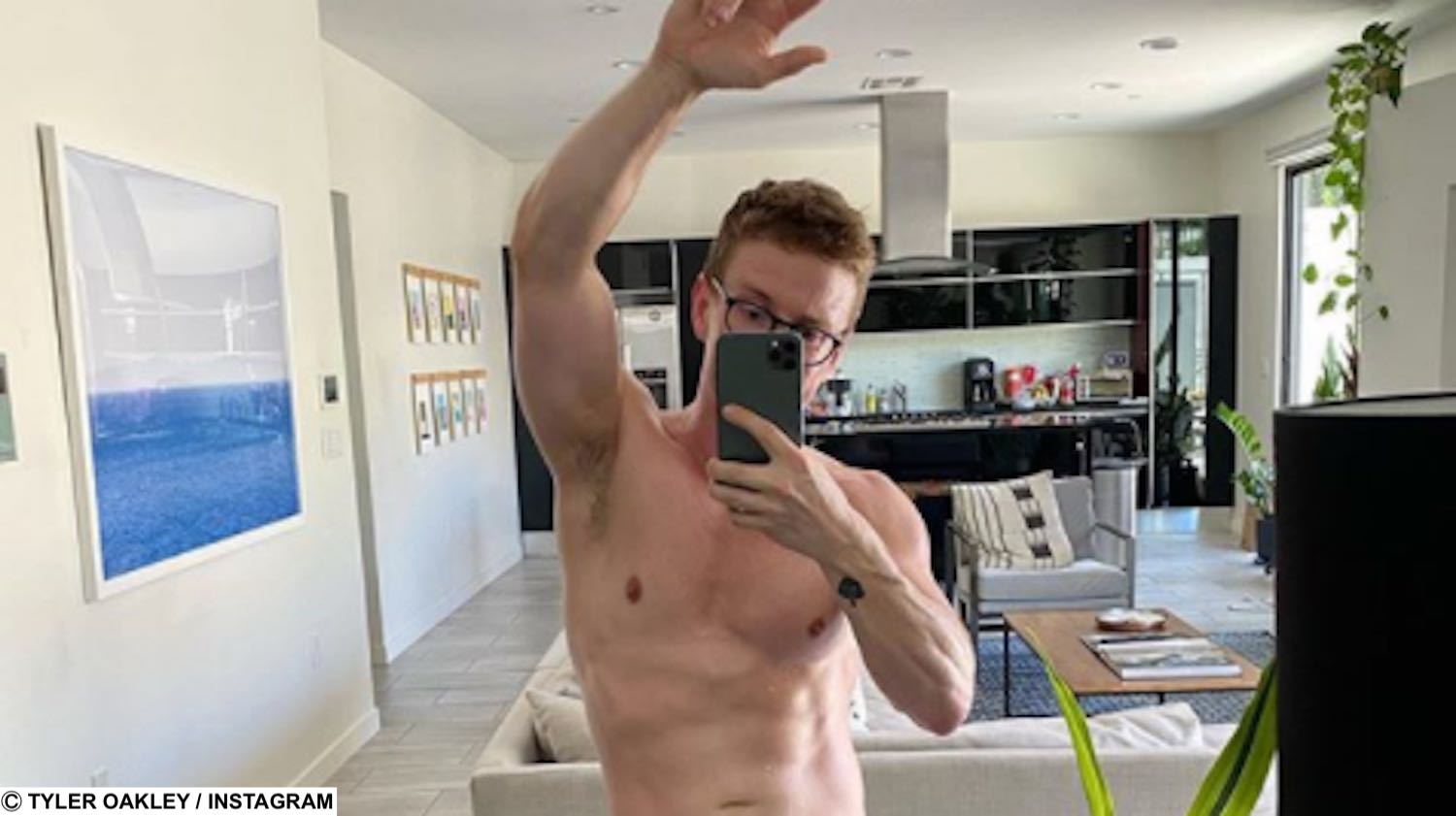 Tyler Oakley sends fans into a meltdown as he shares a revealing picture and that he works out stoned